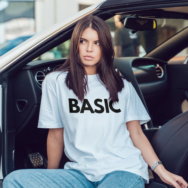 BASIC BOYFRIEND T-SHIRT