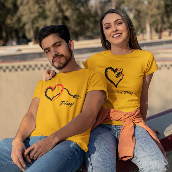 PLUG N PLAY COUPLE T-SHIRT