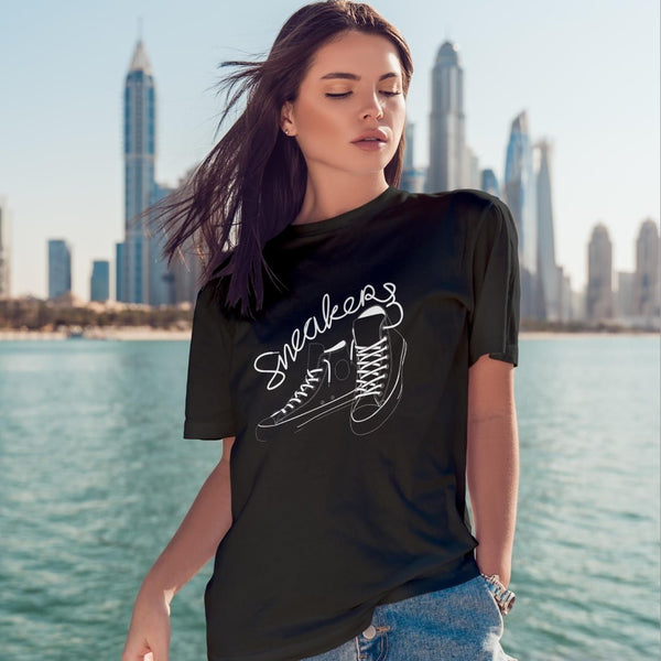 SNEAKERS BOYFRIEND T-SHIRT